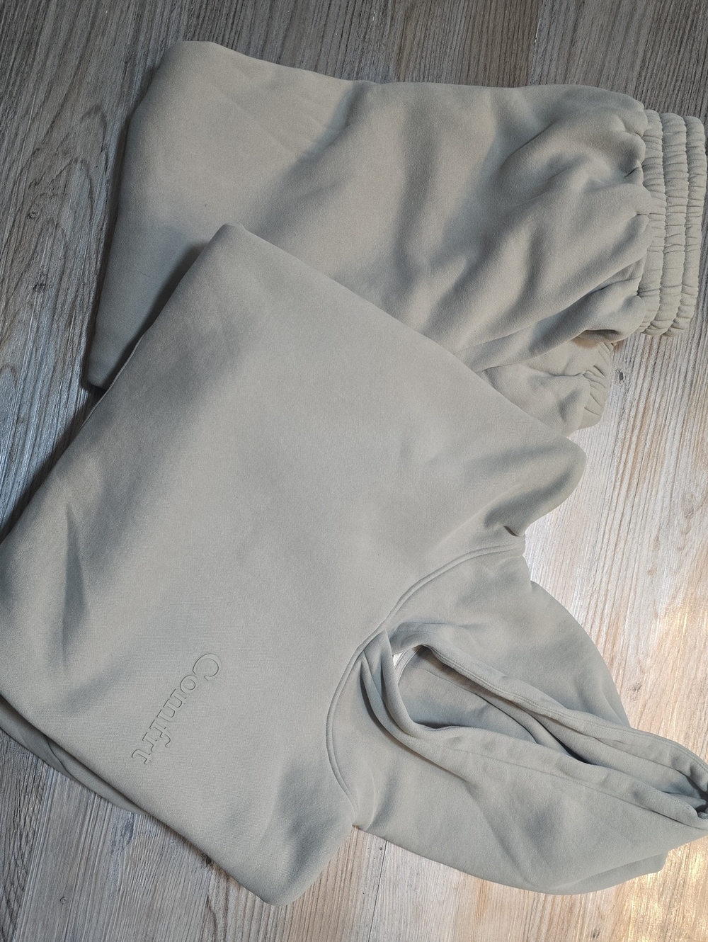 Comfrt Light Grey/green Hoodie and Sweatpants Set Worn Once!!